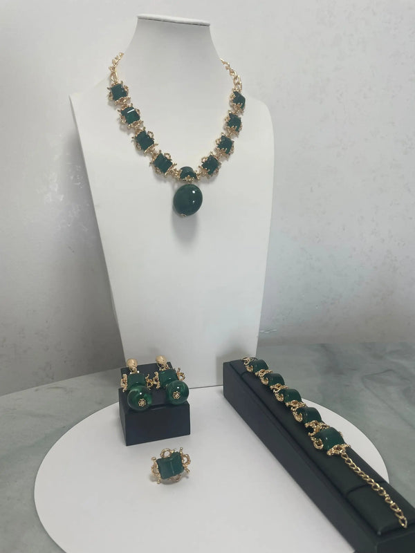 Coral Bead Jewelry Set - Detail View | ARINZE